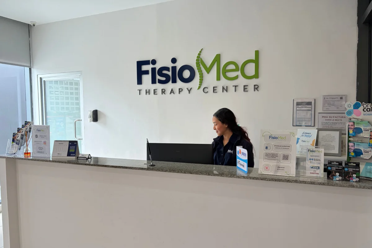 Mostrador de recepción de FisioMed Therapy Center